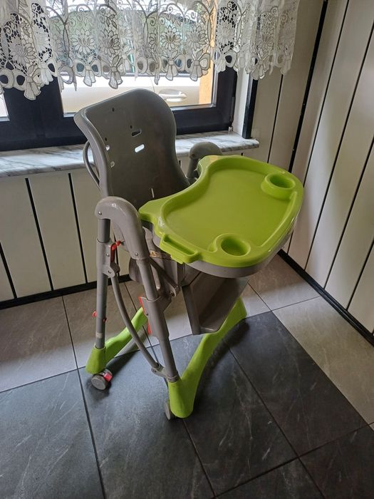 Siedzonko dla dziecka z regulowaną wysokością