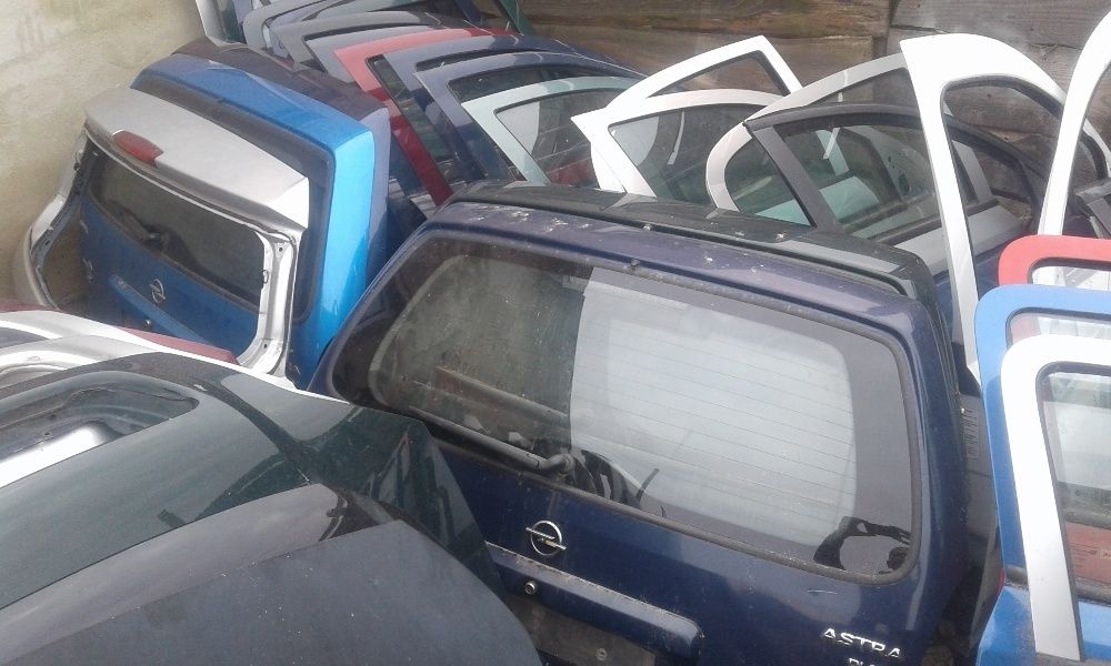 Кришка багажніка ляда скло Opel Astra Vectra Omega Zafira Insignia
