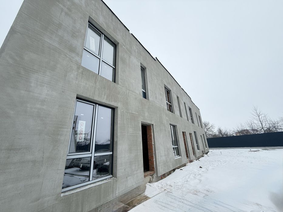 Сучасний таунхаус в Якушенцях