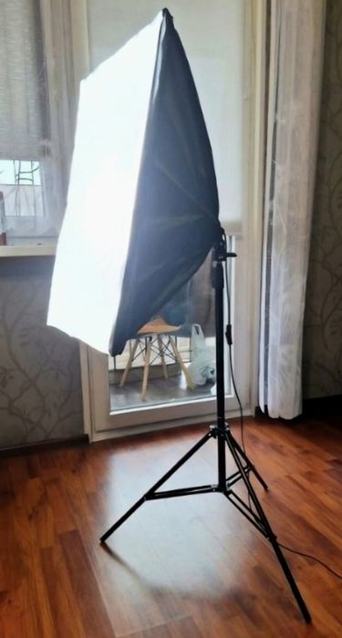 Zestaw Studyjny,  2x Softbox + 3 Statywy + 4 NOWE Żarówki + 3 Tła