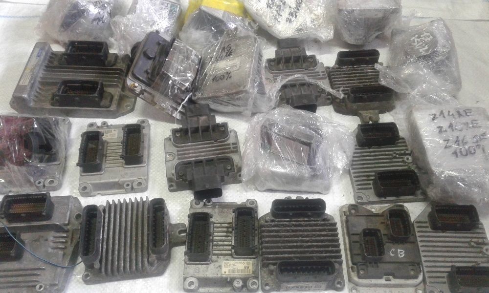 Блок управління ЕБУ мозги Opel Astra Vectra Omega Zafira Insignia