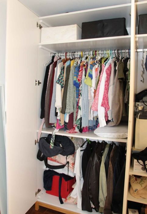 Roupeiro branco c/ 3 portas