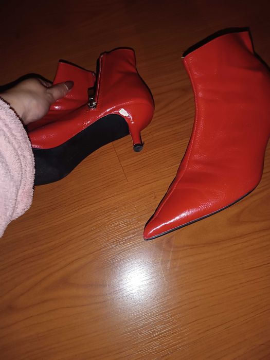 Botas vermelhas tamanho 36 da zara