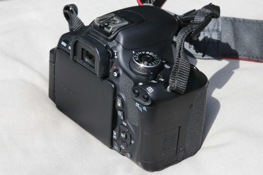 Aparat , lustrzanka CANON EOS 600D (body)