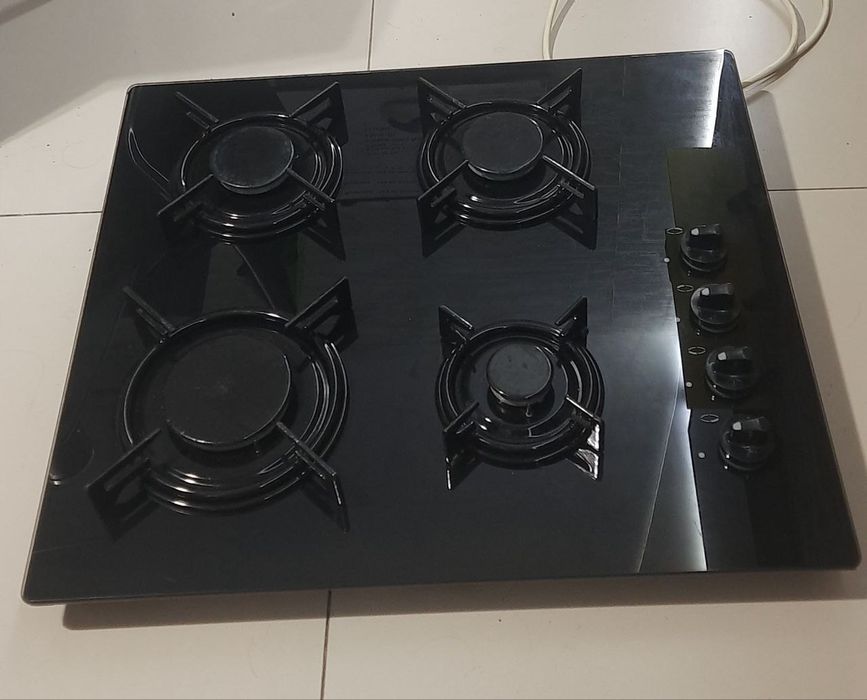 Варочна газовая поверхня