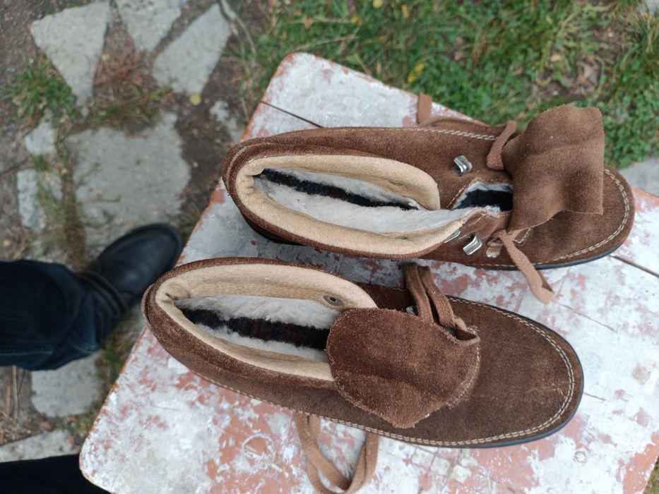 Продам чоловічі ботінки 1000гр