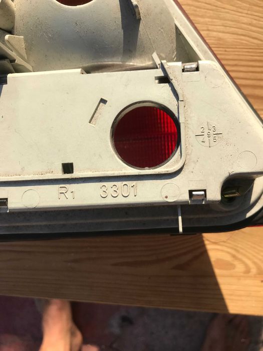 farol farolinho Mercedes lado direito