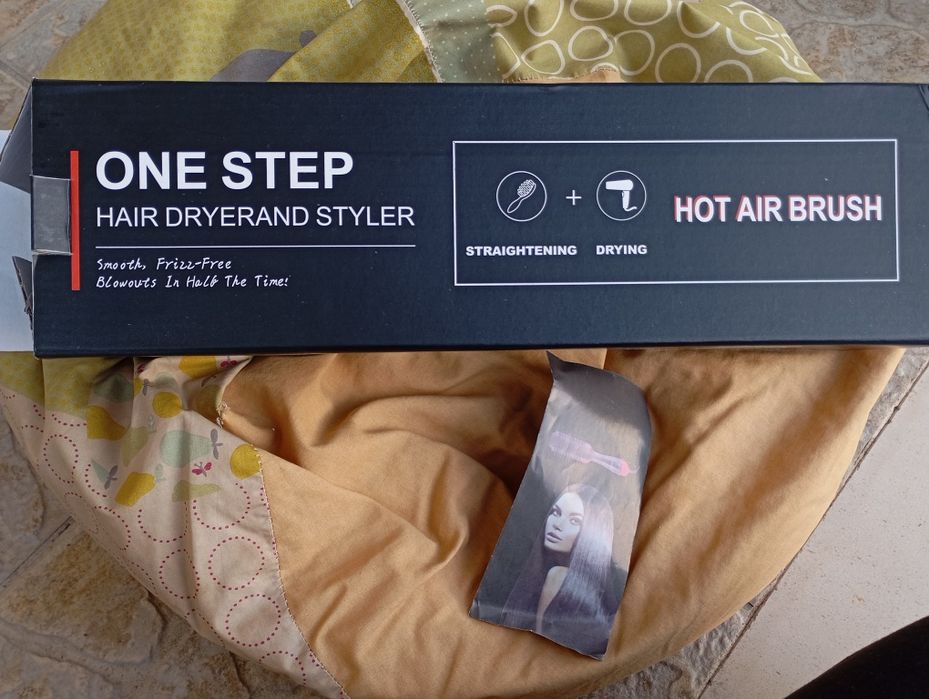 Escova Secadora e Modeladora de Cabelo