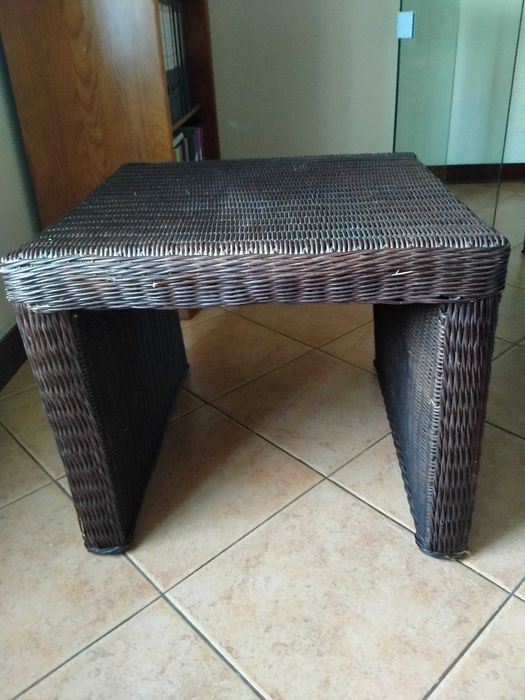 Cadeirões e Mesinha de Centro (Rattan e Teca)