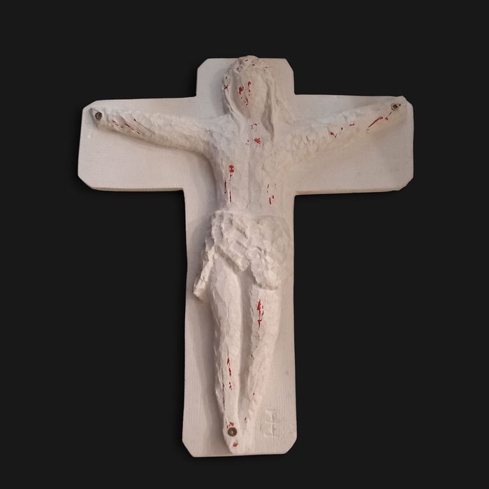 Crucifixo antigo assinado feito em pedra