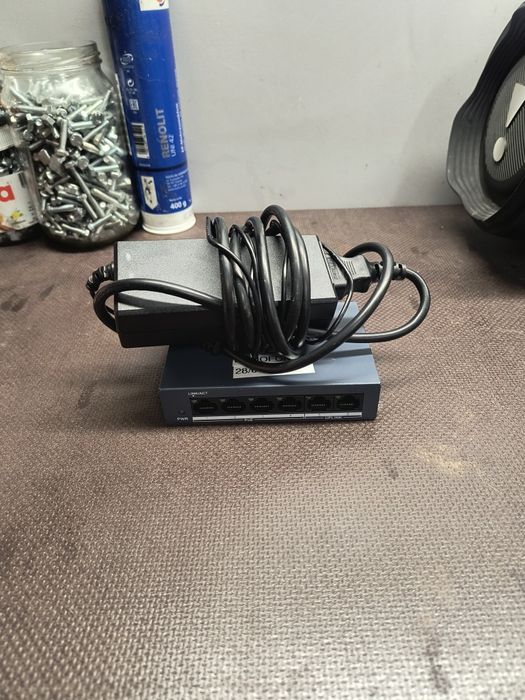Switch Poe hikvision ds-xs0106-/polish