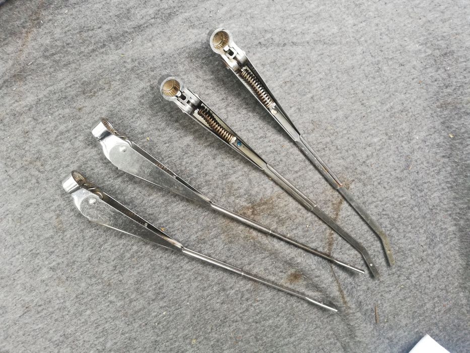 Fiat 126p chromowane ramiona wycieraczek nowe Magnetti Marelli