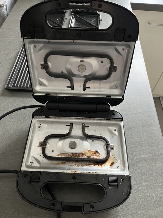 Opiekacz 3w1 Russel Hobbs toster gofrownica grill