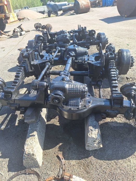 Продам запчасти зил 131