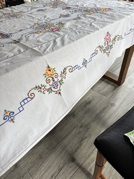 Toalha de mesa bordado a ponto cruz manual 155 × 257 e 6 Guardanapos