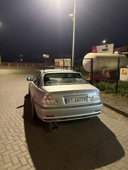 Bmw e46 coupe 323i