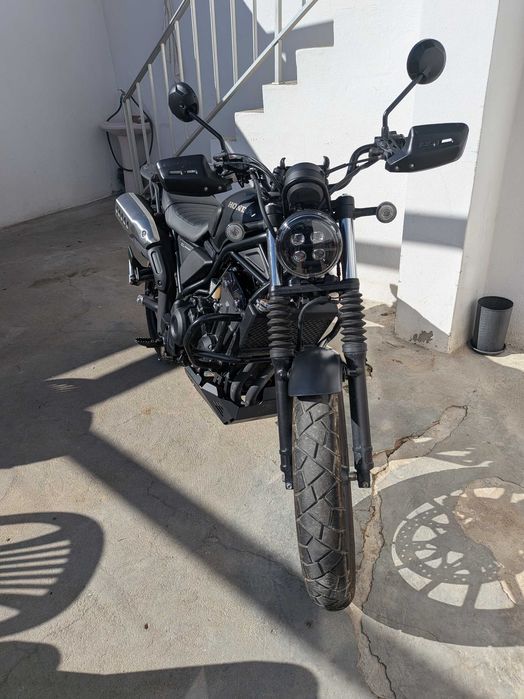 Honda CL 500 Setembro 2024 apenas 3687Km sistema localização MapIt (210€).  Mota de garagem como nova apenas um proprietário. Preço: 5,710€ sem extras