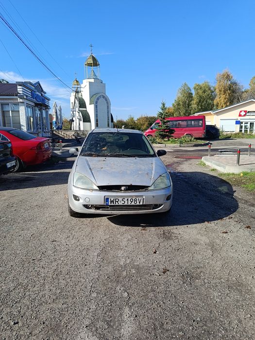 Ford Focus 1.6 бензин 2000 г.в.