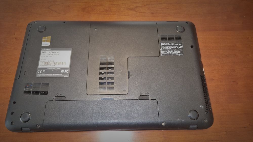 Portatil Toshiba Satellite C850 15"