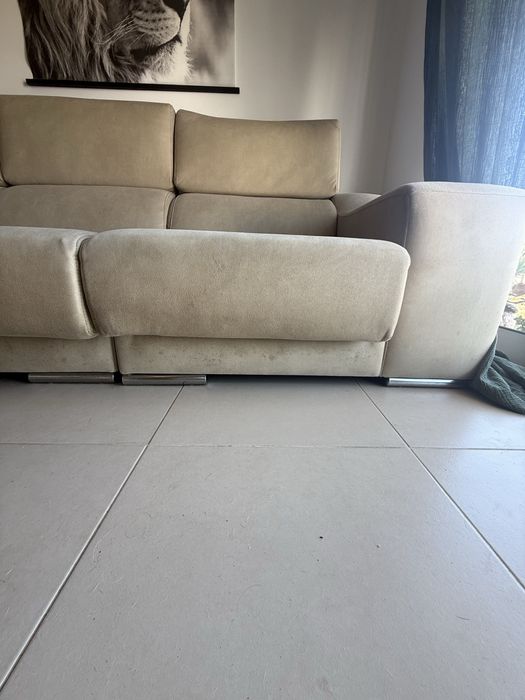 Sofá em tecido Creme