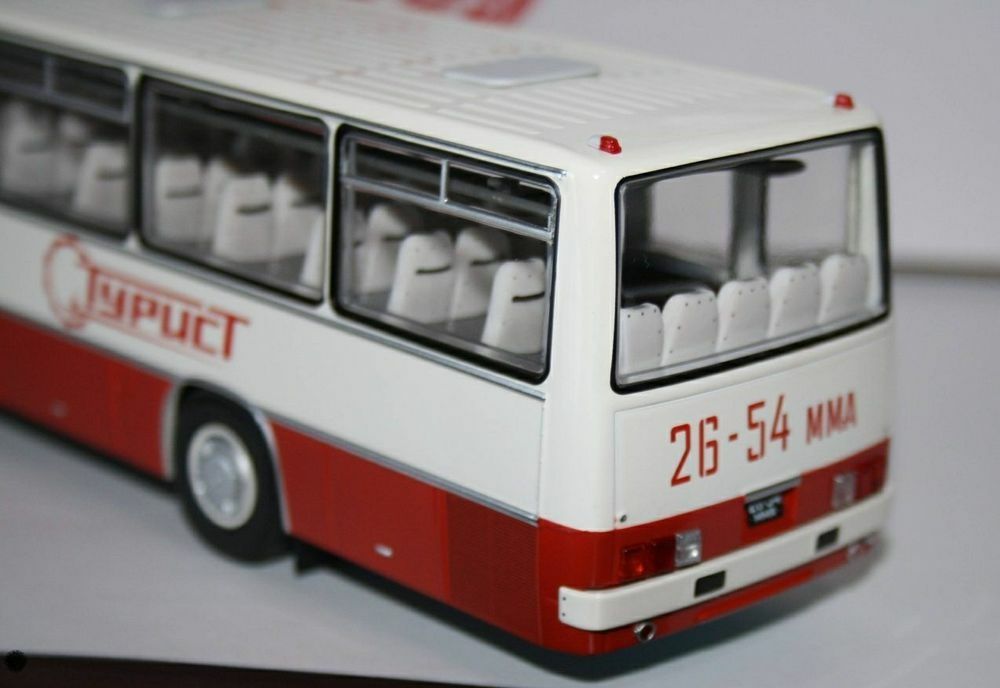 Модель автобуса Ikarus Demprice Ford Mustang 1:43 читайте опис!