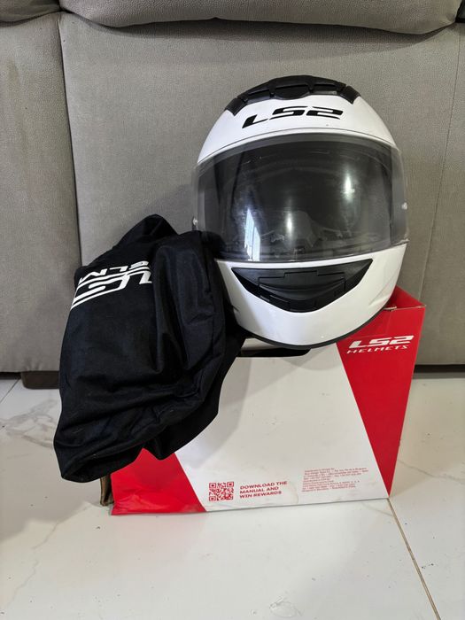 Vendo capacete de mota novo