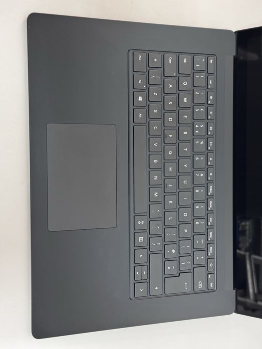Microsoft Surface Laptop 4 / 15.6 / Ryzen 7 / Ram 16 / Ssd 512