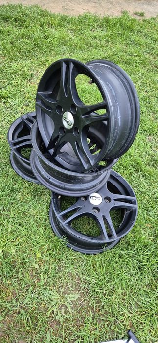 Czarne alufelgi CMS 14 ' 4x108 Peugeot Citroën Ford Opel