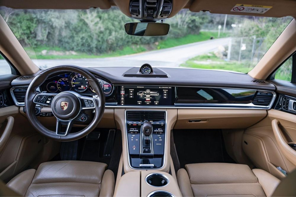Porcshe panamera 4 E-hybrid