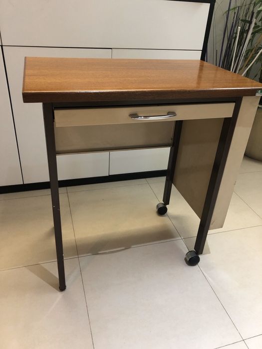 Mesa de apoio escritório vintage em ferro e madeira