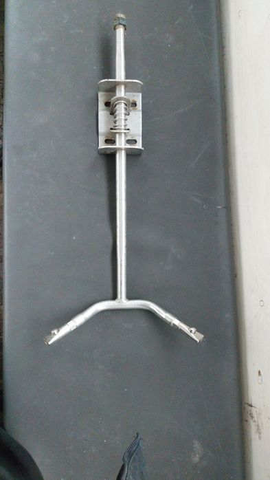 Поїлки для свиней.