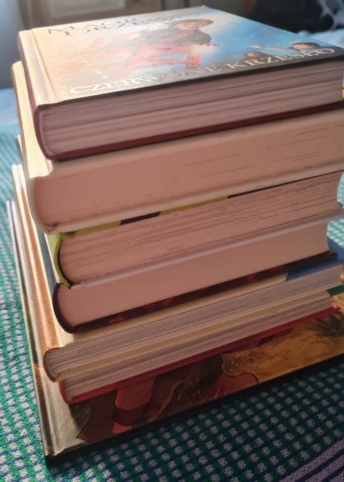 Zestaw książek Magiczne Przygody (8–12 lat) – 7 szt. – Magiczne Drzewo