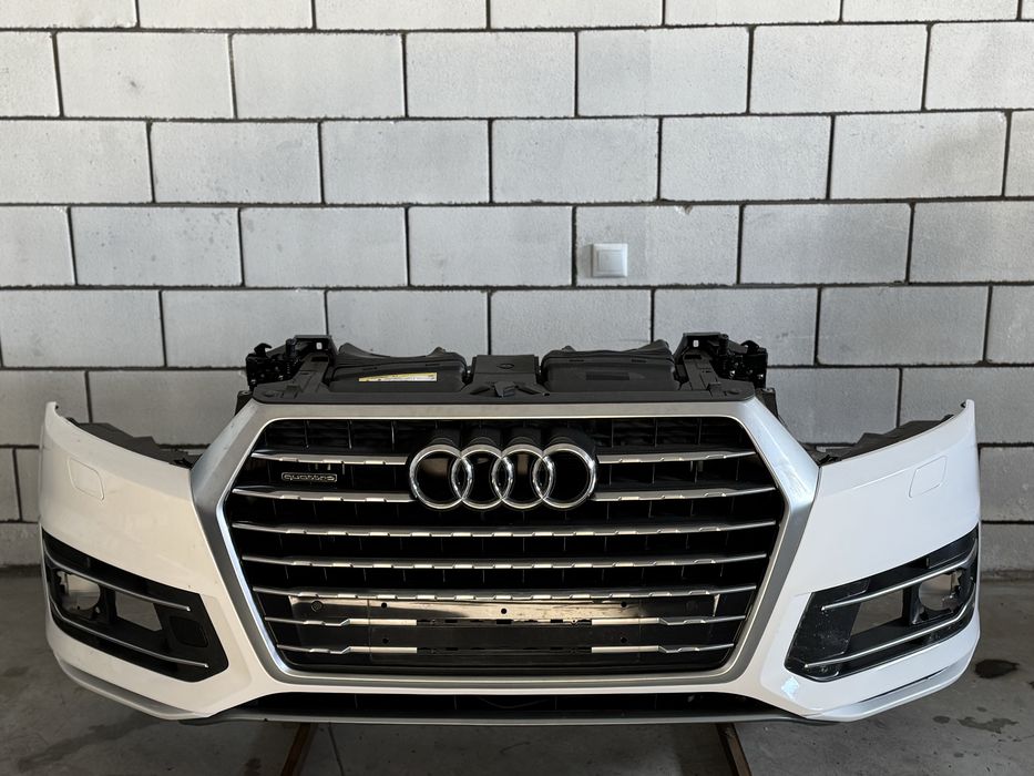 Бампер передній Audi Q7 4M