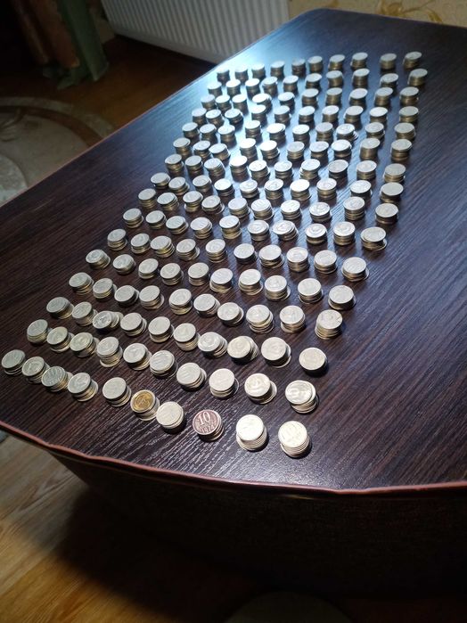 Продам монети антикварні