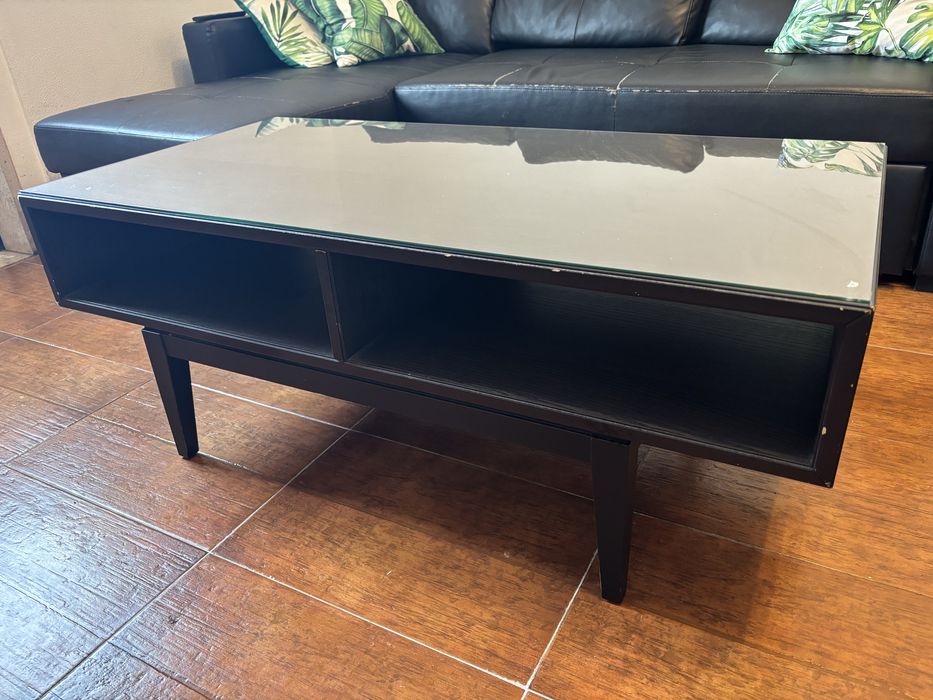 Mesa de centro c/ tampo de vidro