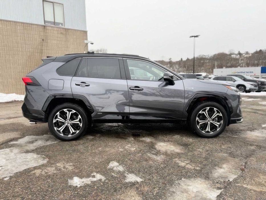 Toyota RAV4 Prime XSE      2023