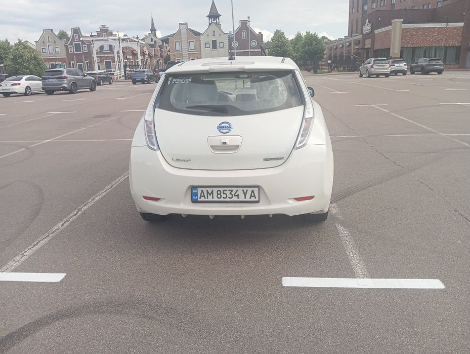 Nissan leaf 2012