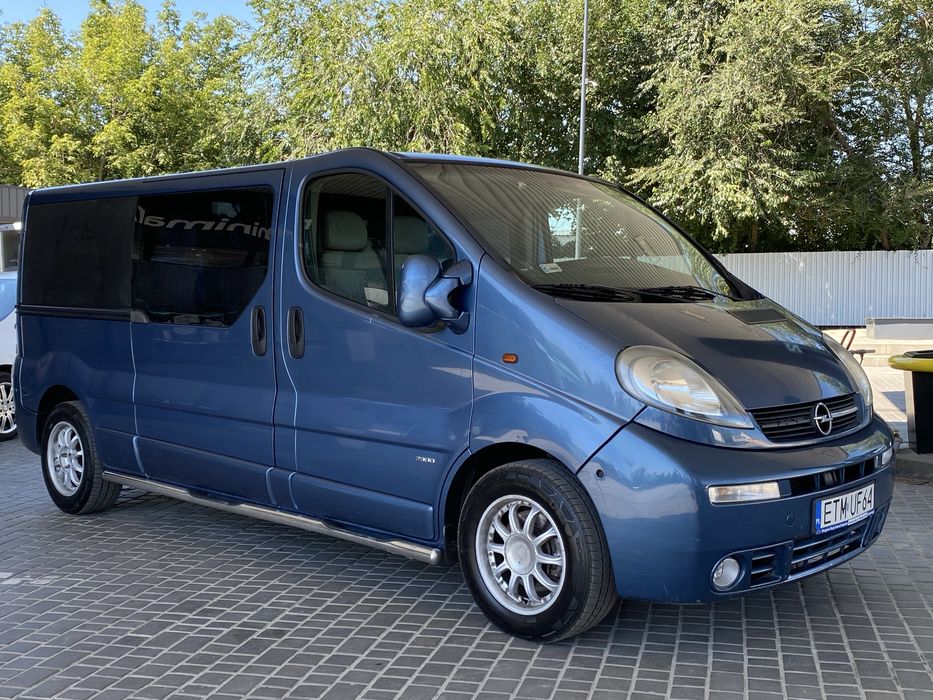 Продам Opel Vivaro 2.5 турбо дизель в идеальном состоянии