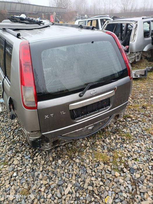 Кришка багажника скло Nissan xtrail