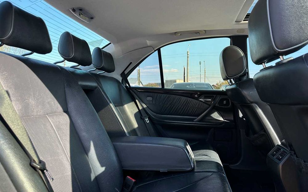 Mercedes-Benz E 320 CDI 2010