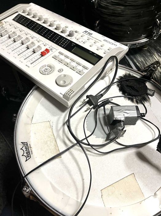 Rejestrator Wielościeżkowy ZOOM R16 karta muzyczna interface