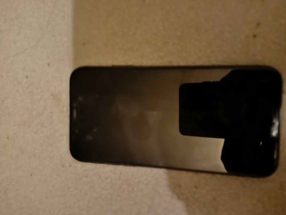 iPhone 11 64 GB + Apple watch