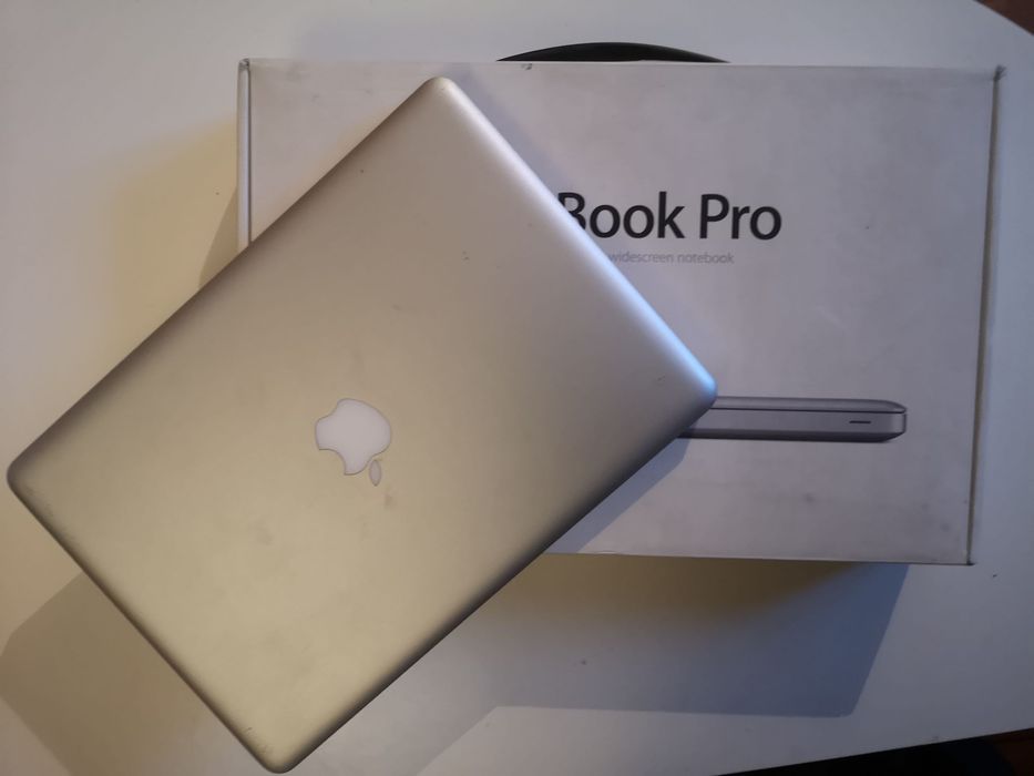 Macbook pro 2010 na części, 2 ładowarki