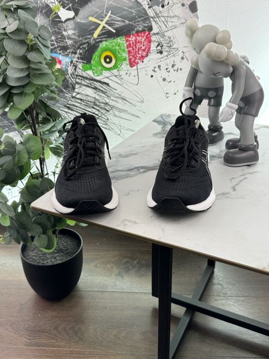 Кросівки Asics Gel Contend 40.5 розмір Е17384