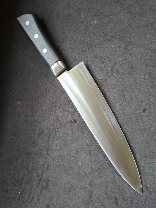Nóż japoński KAI Sekimagoroku Honoka gyuto