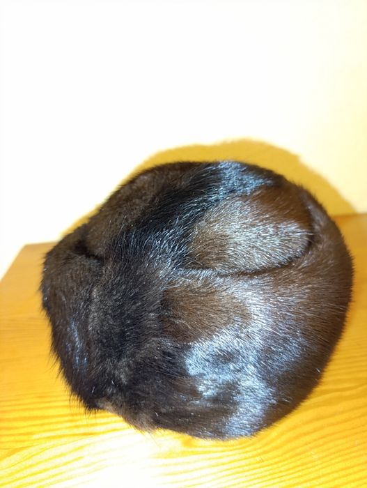 Норкова шапка жіноча