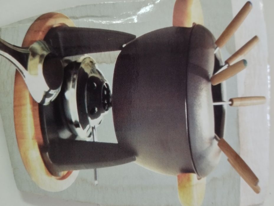 Fondue em ferro fundido