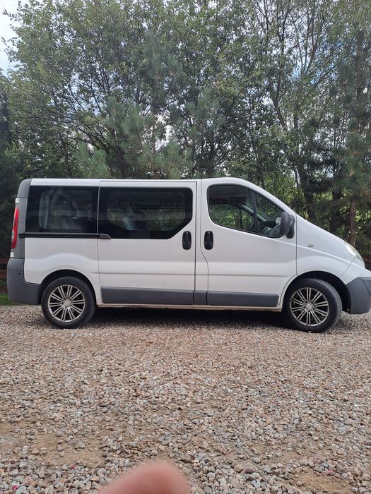 Renault trafic 2.0 dci 115 km 2008
