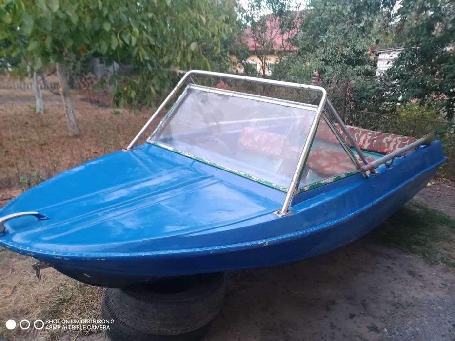 Човен моторний Крим