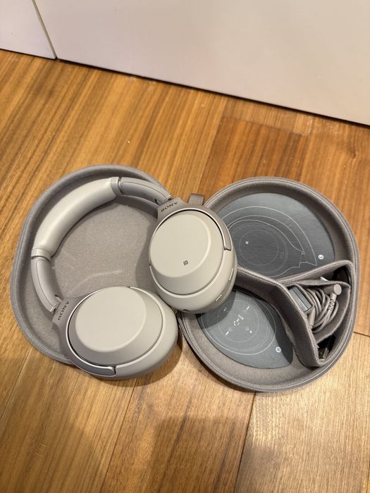 Sony headphones WH 1000X M3